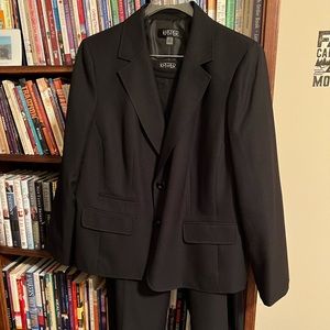 Black Kasper Blazer size 18W - worn a couple of times (maybe 2 times). EUC.